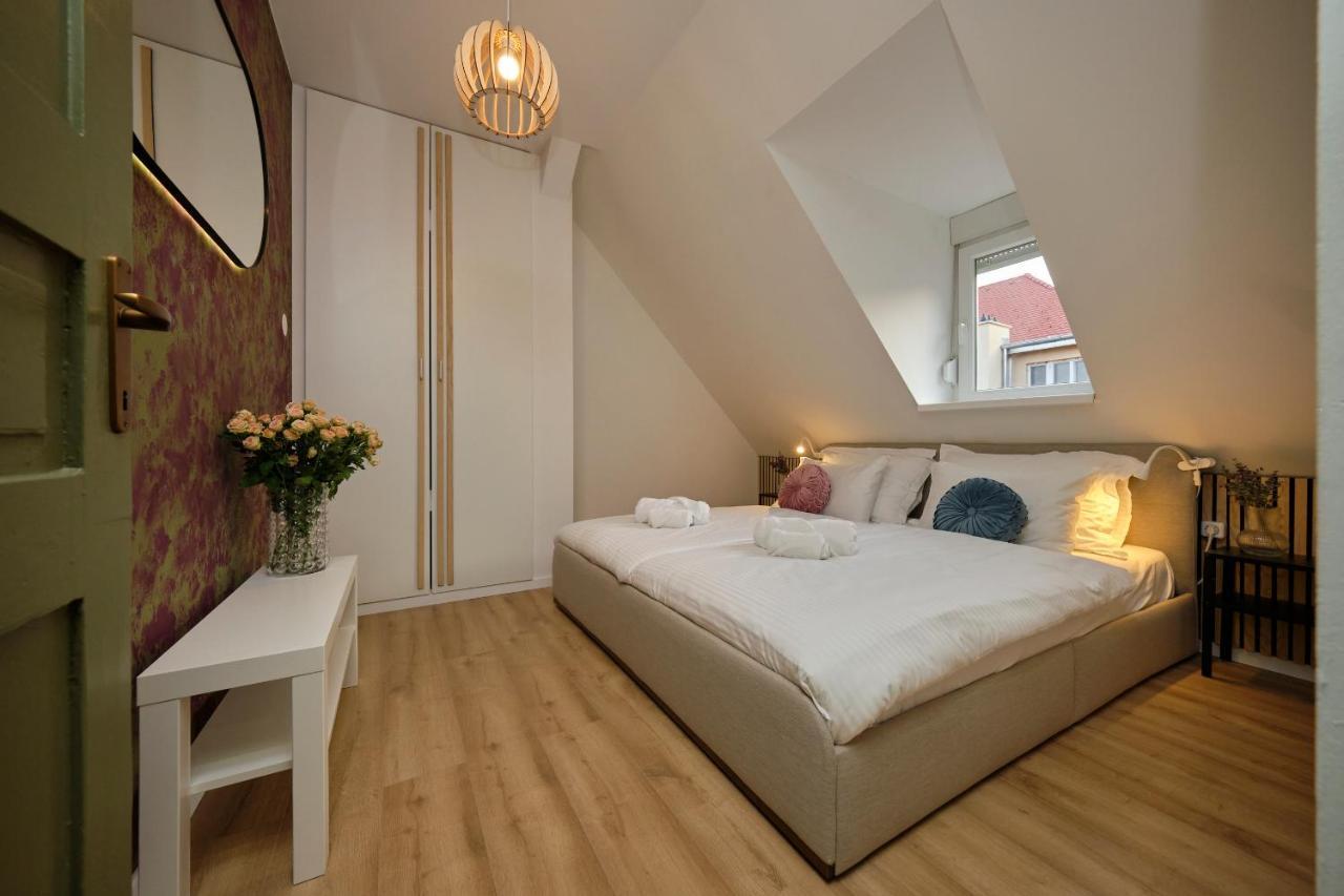 M&D Zagreb City Center Quiet Suites Exterior photo